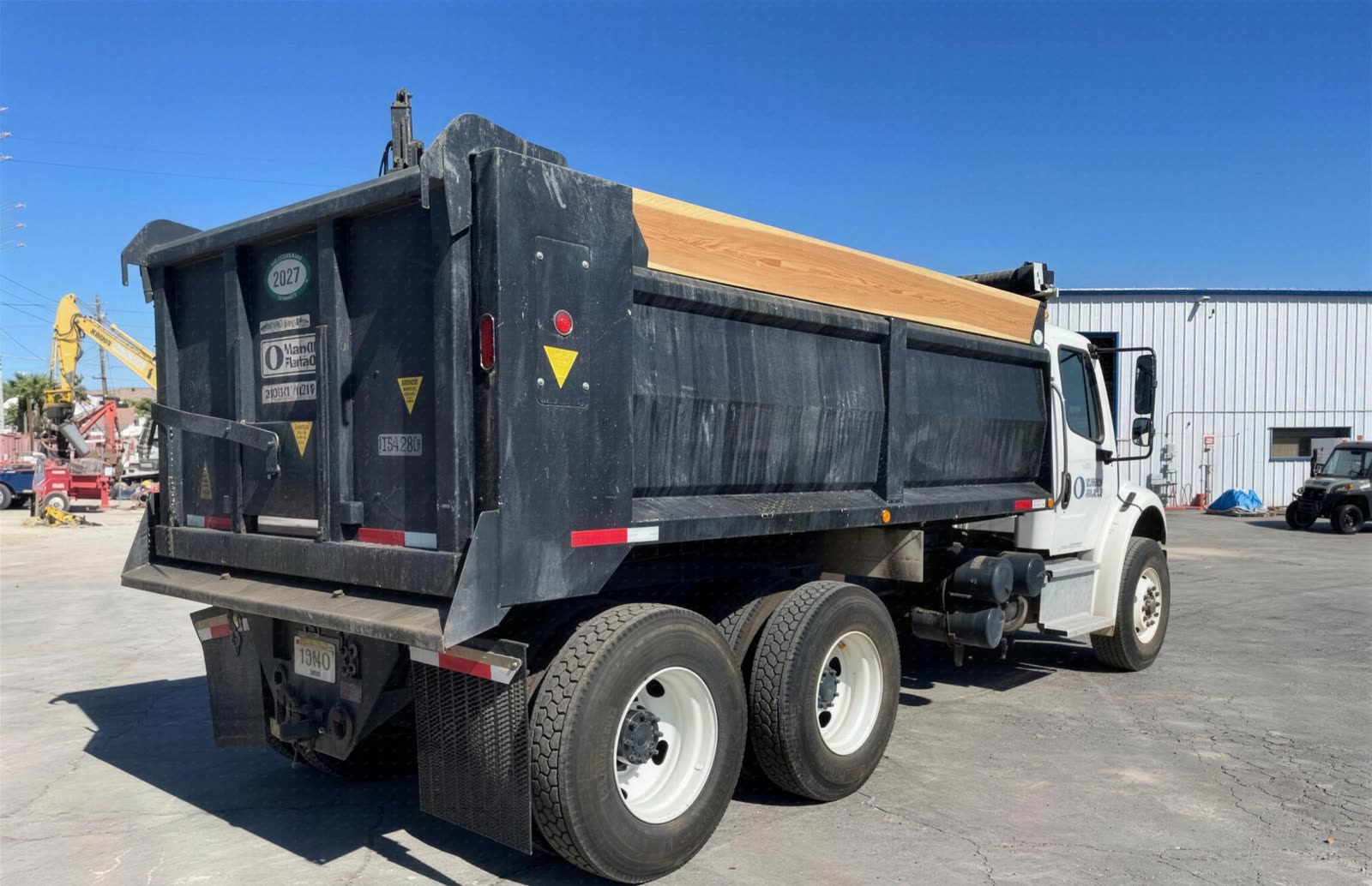 2023 FREIGHTLNR M2 106 DUMP TRUCK DUMP 10-14 YARD CDL photo 5