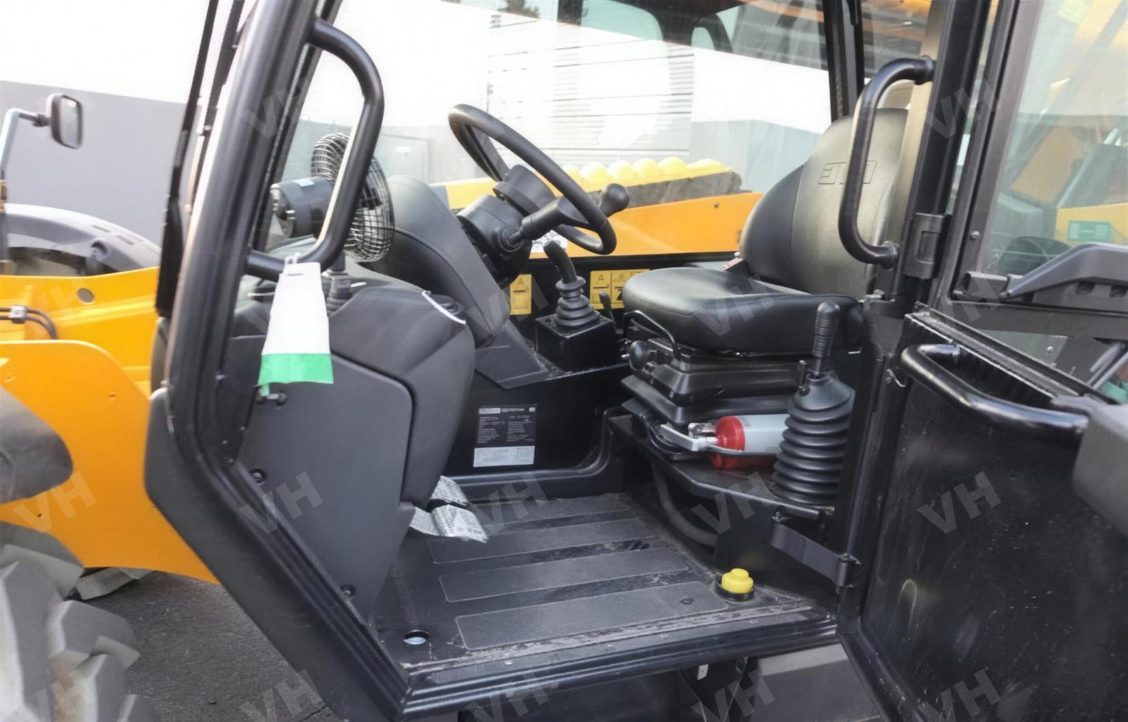 2025 JCB 507-42 FORKLIFT VARIABLE REACH 7000# 38-44' photo 2