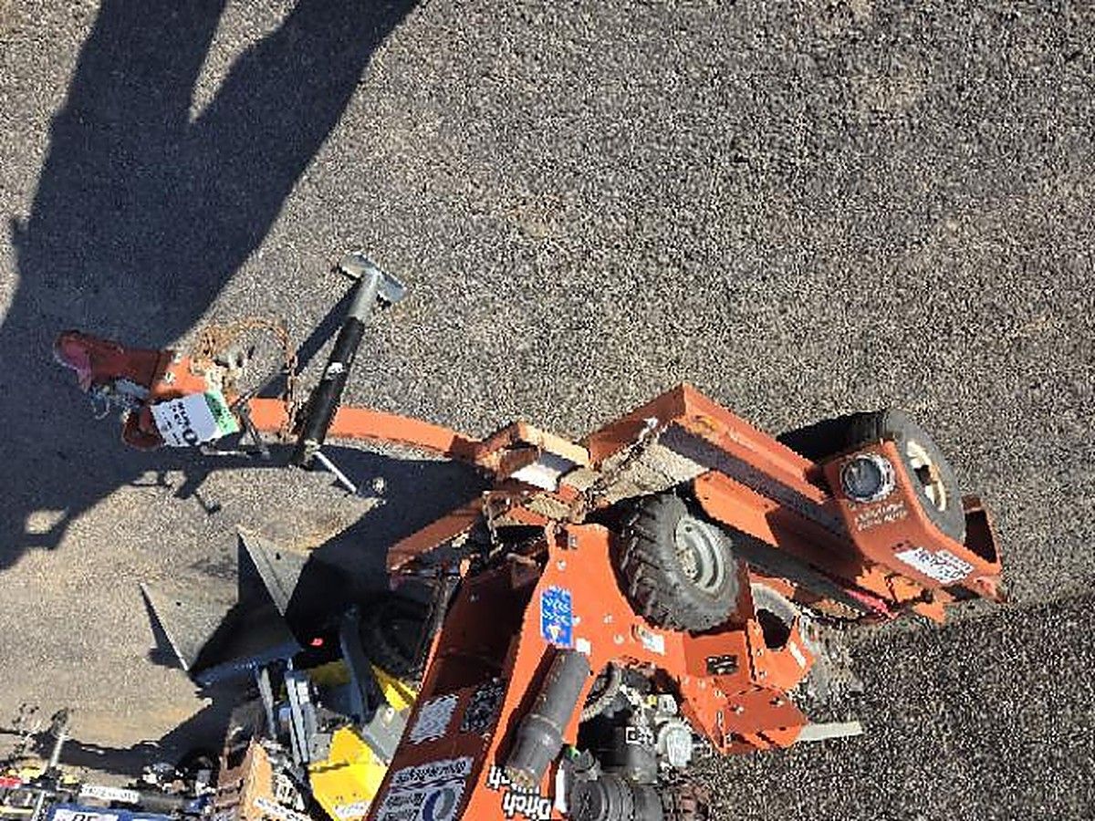 DITCHWITCH S1A photo 3
