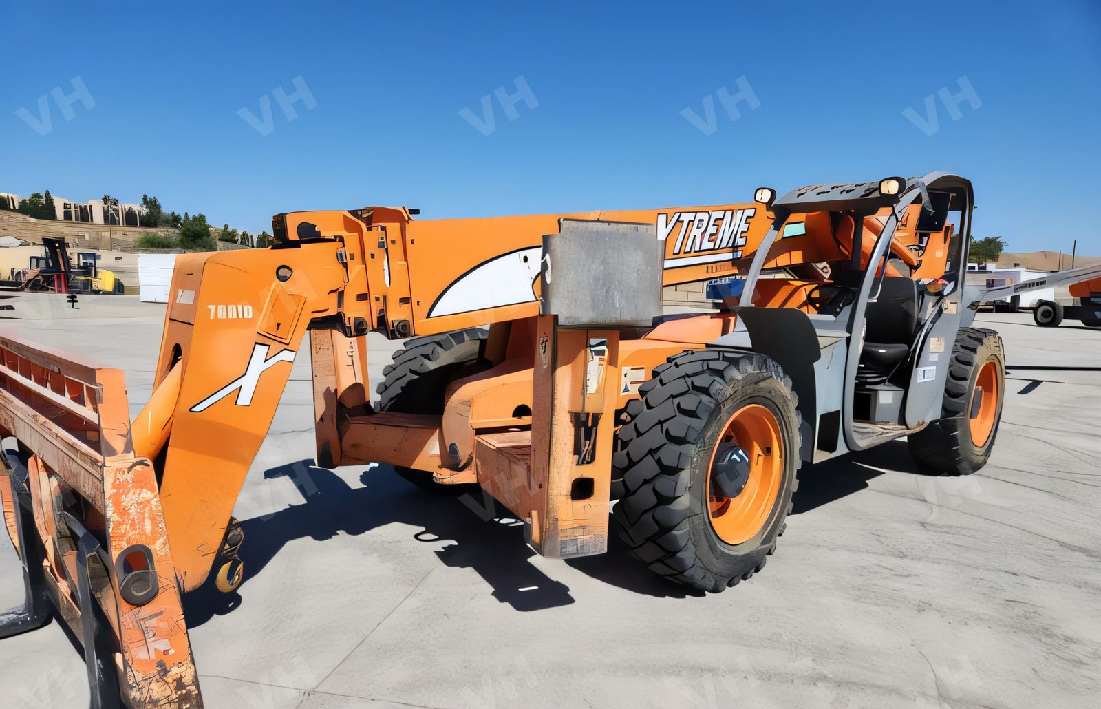 2007 Xtreme XRM1254 FORKLIFT VARIABLE REACH 12000# 53'-69'