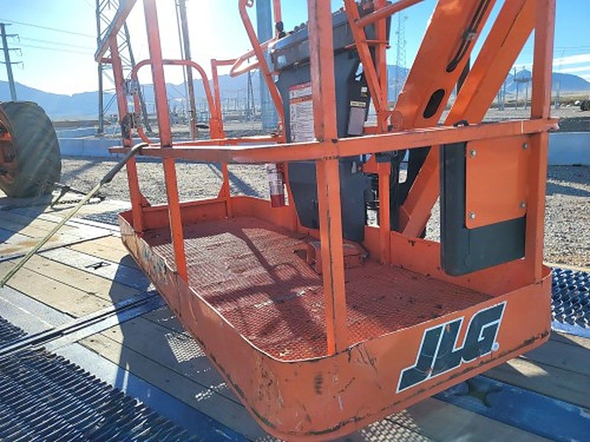 JLG 1350SJP photo 2