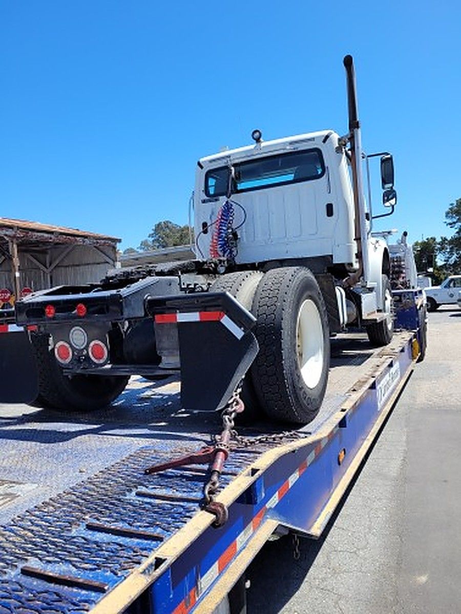 FREIGHTLNR M2106DCD4X2 photo 6