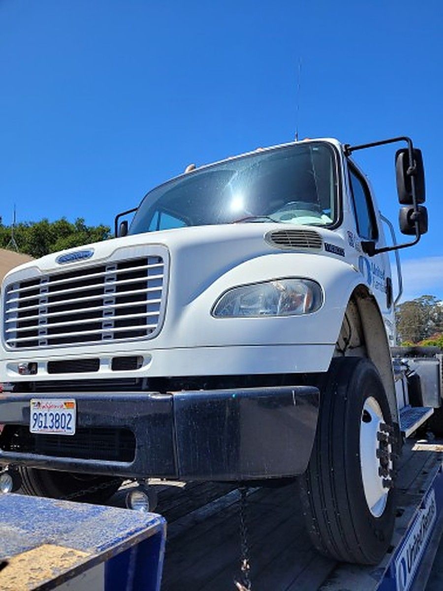 FREIGHTLNR M2106DCD4X2 photo 8