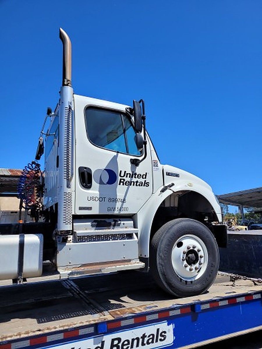 FREIGHTLNR M2106DCD4X2 photo 9