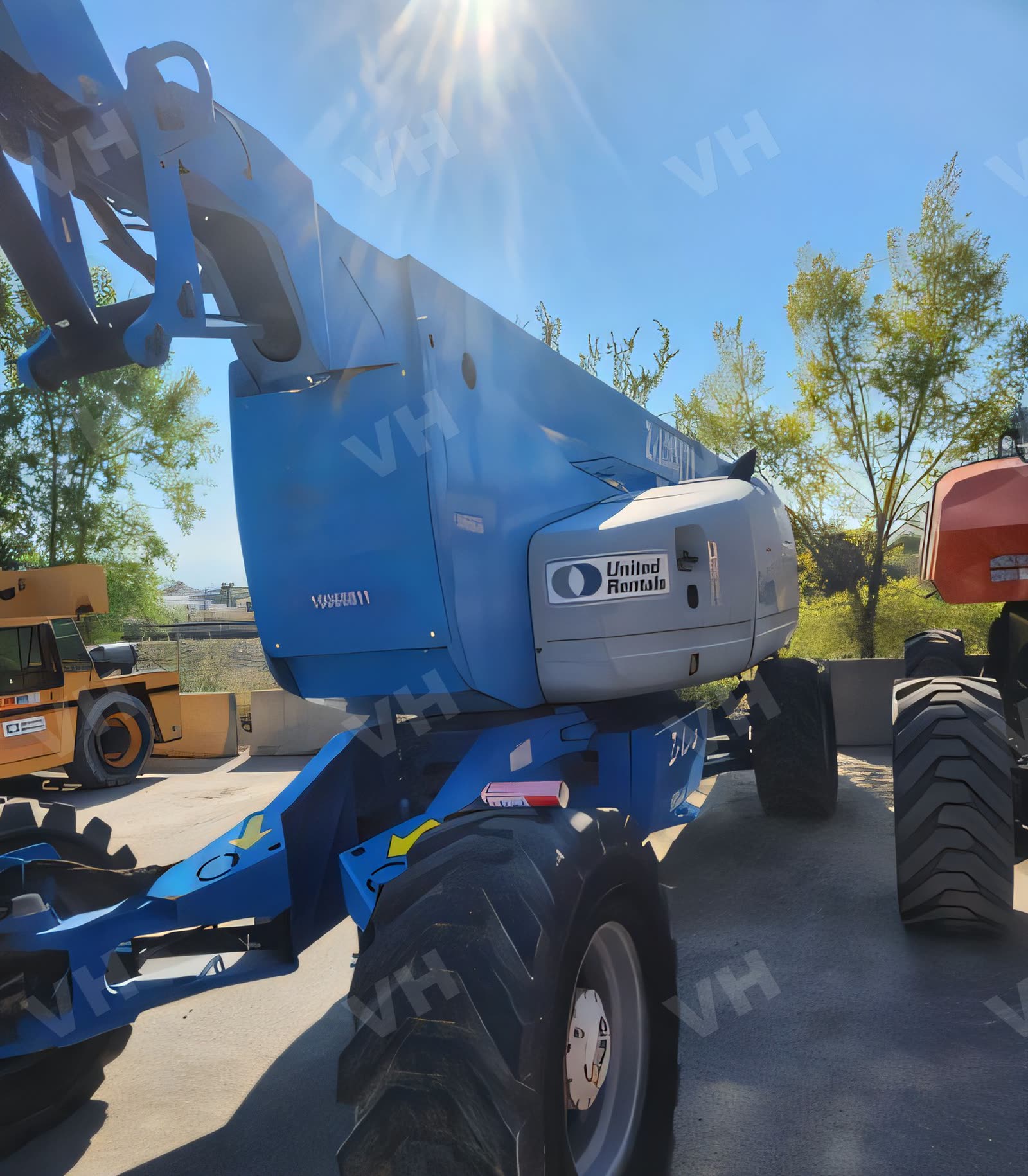 2012 Genie Z-135/70 BOOM 135' ARTICULATING IC 4WD photo 8