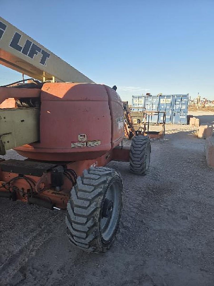 JLG 600AJ photo 2