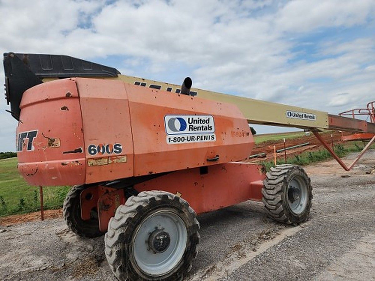 JLG 600S photo 2