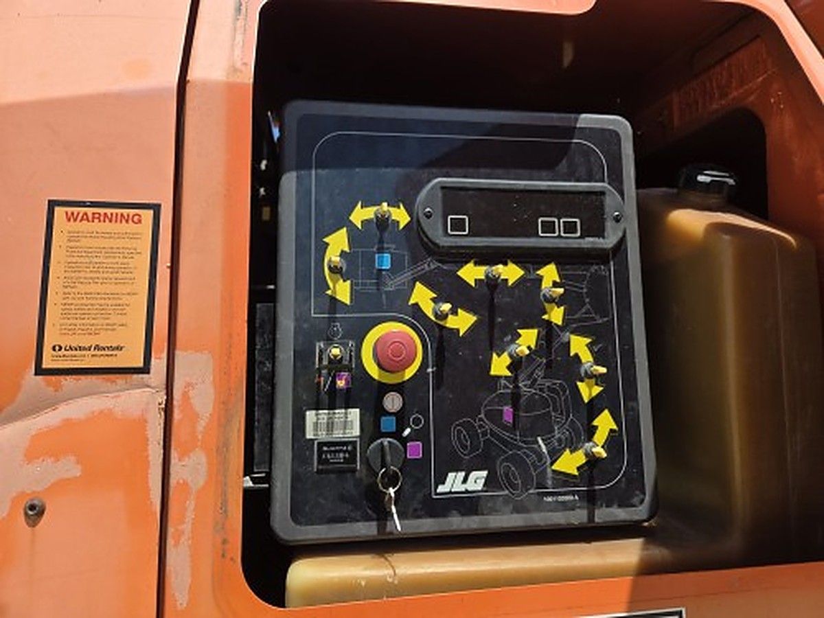 JLG 800AJ photo 10