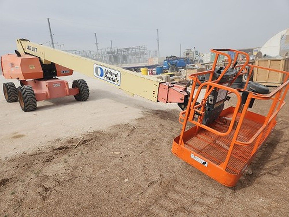 JLG 800S photo 2
