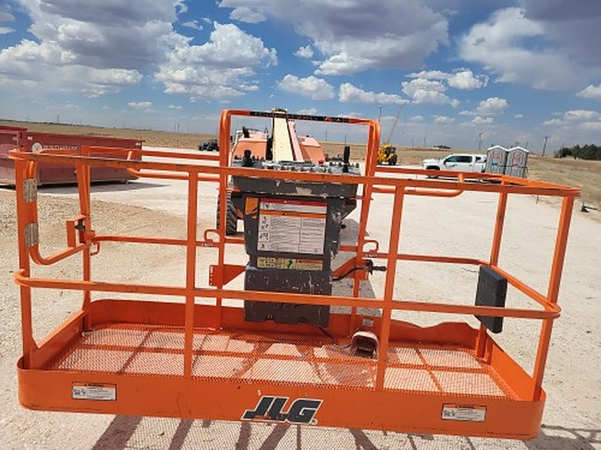 JLG 800S photo 8