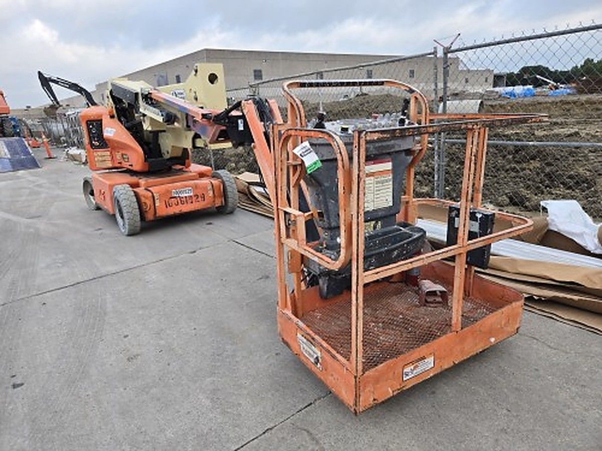 JLG E400AJPN photo 4