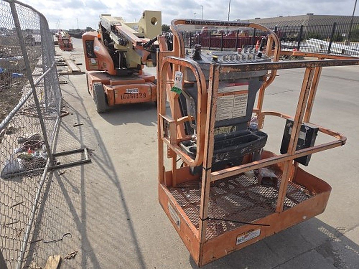 JLG E400AJPN photo 6