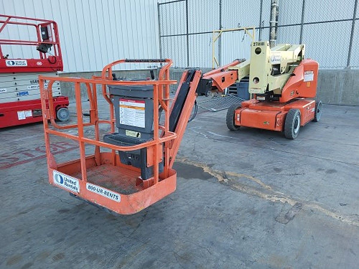 JLG E400AJPN photo 3