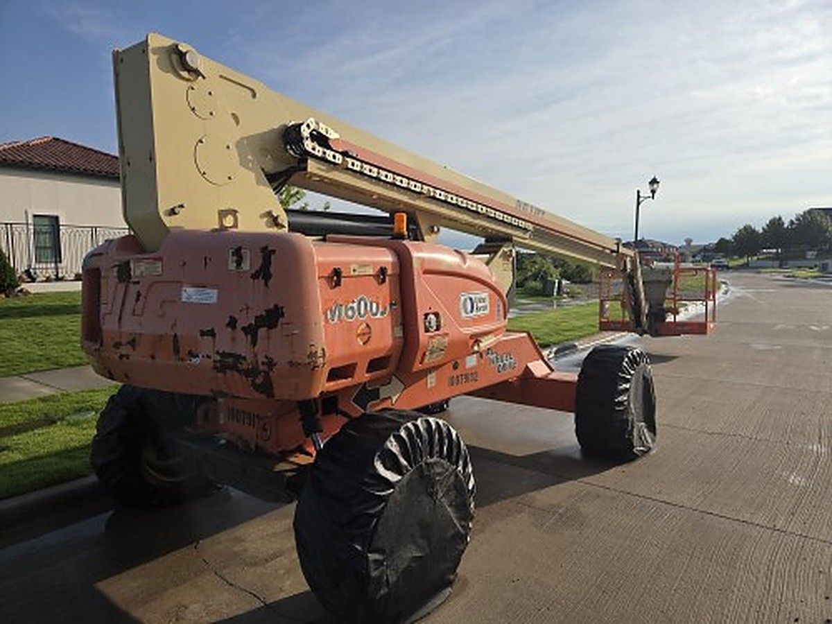 JLG M600JP photo 2