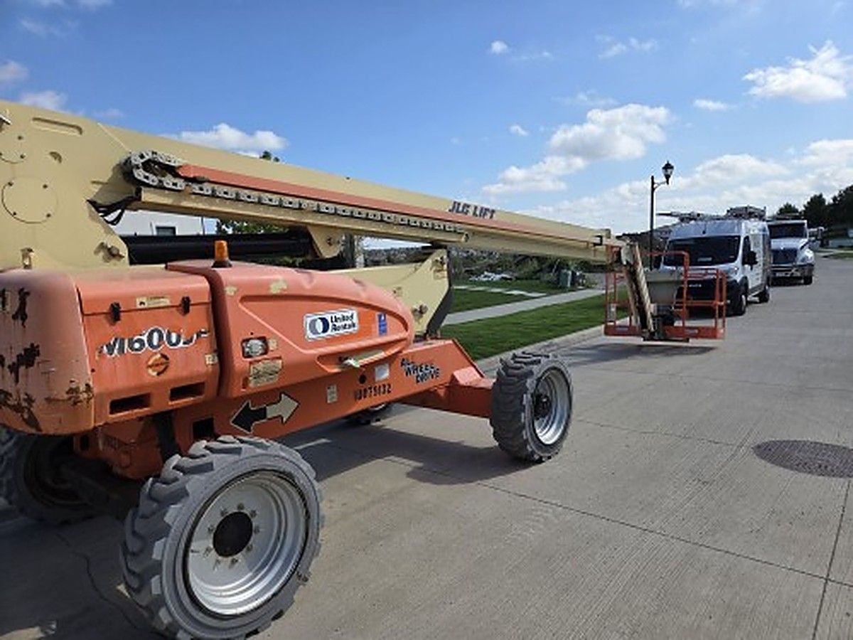 JLG M600JP photo 4