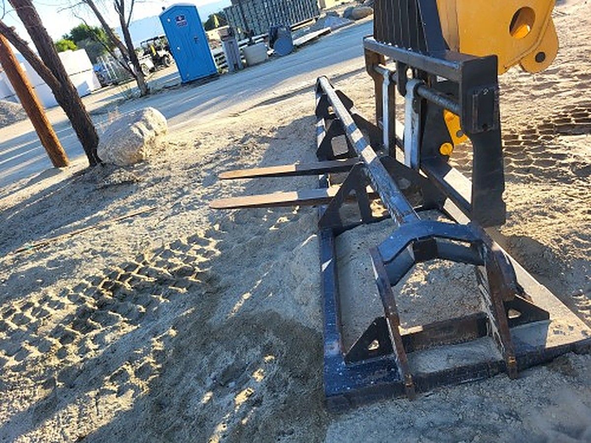 2013 JLG 1001099901 for sale in Las Vegas, NV