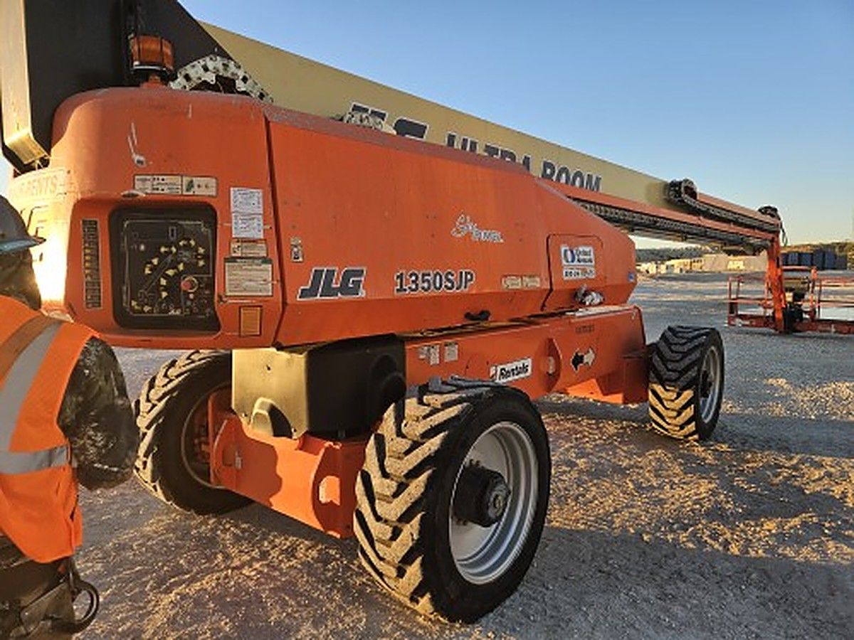 JLG 1350SJP photo 4