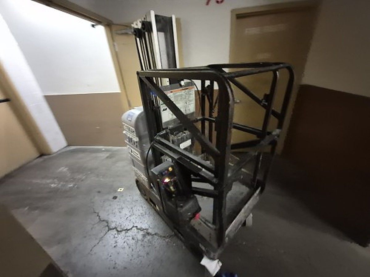 JLG 20MVL photo 2