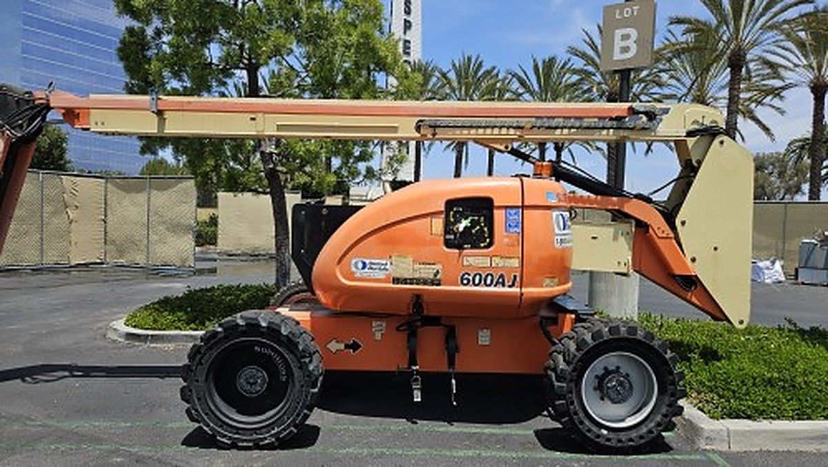 JLG 600AJ photo 12