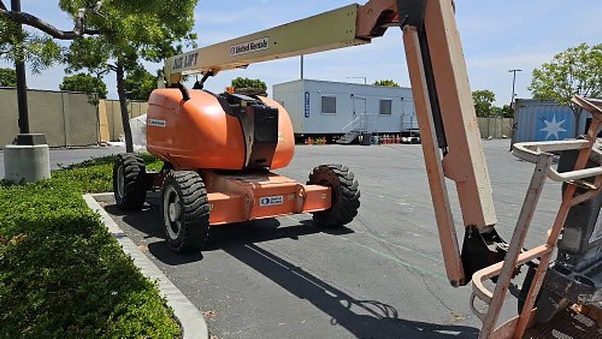 JLG 600AJ photo 9