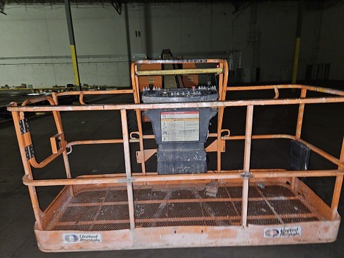 JLG 600S photo 7