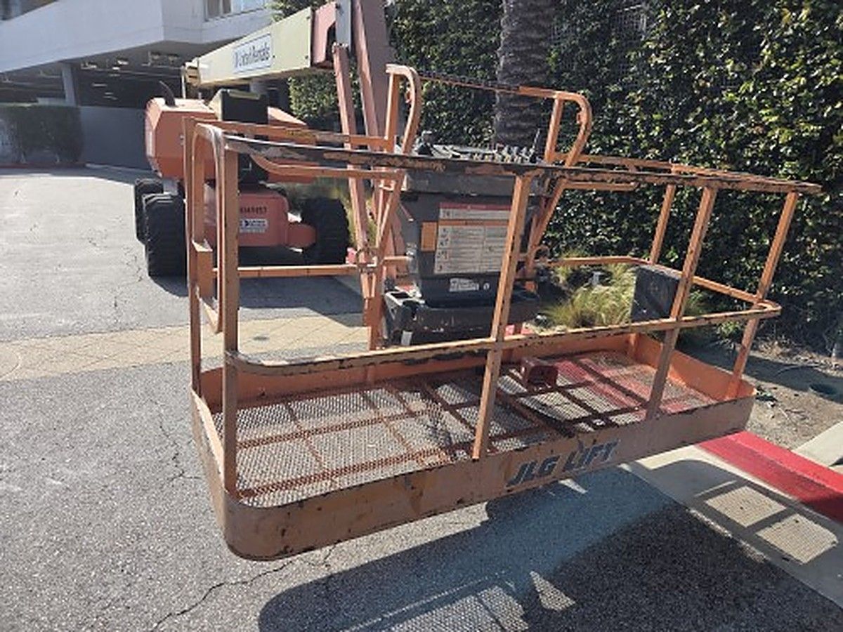 JLG 800AJ photo 9