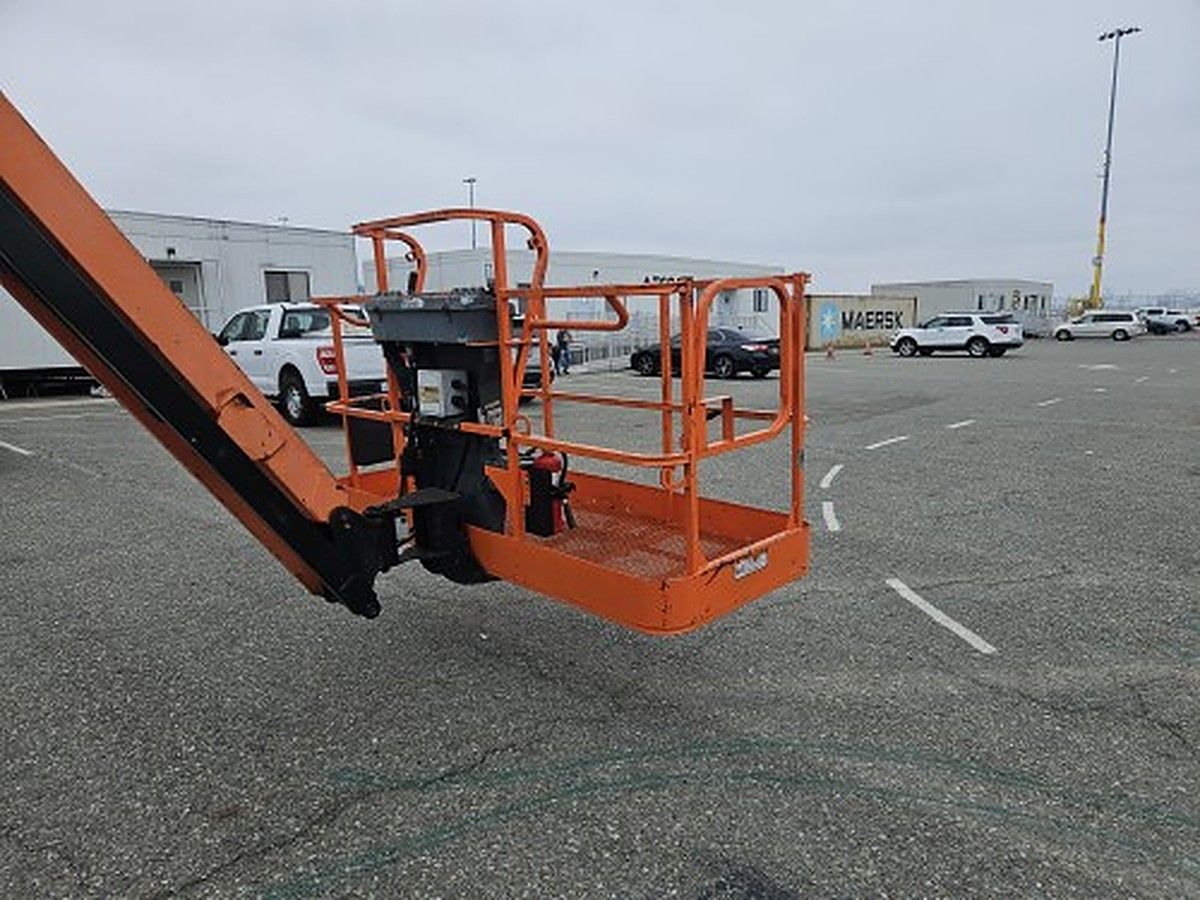 2013 JLG 800AJ for sale in Las Vegas, NV