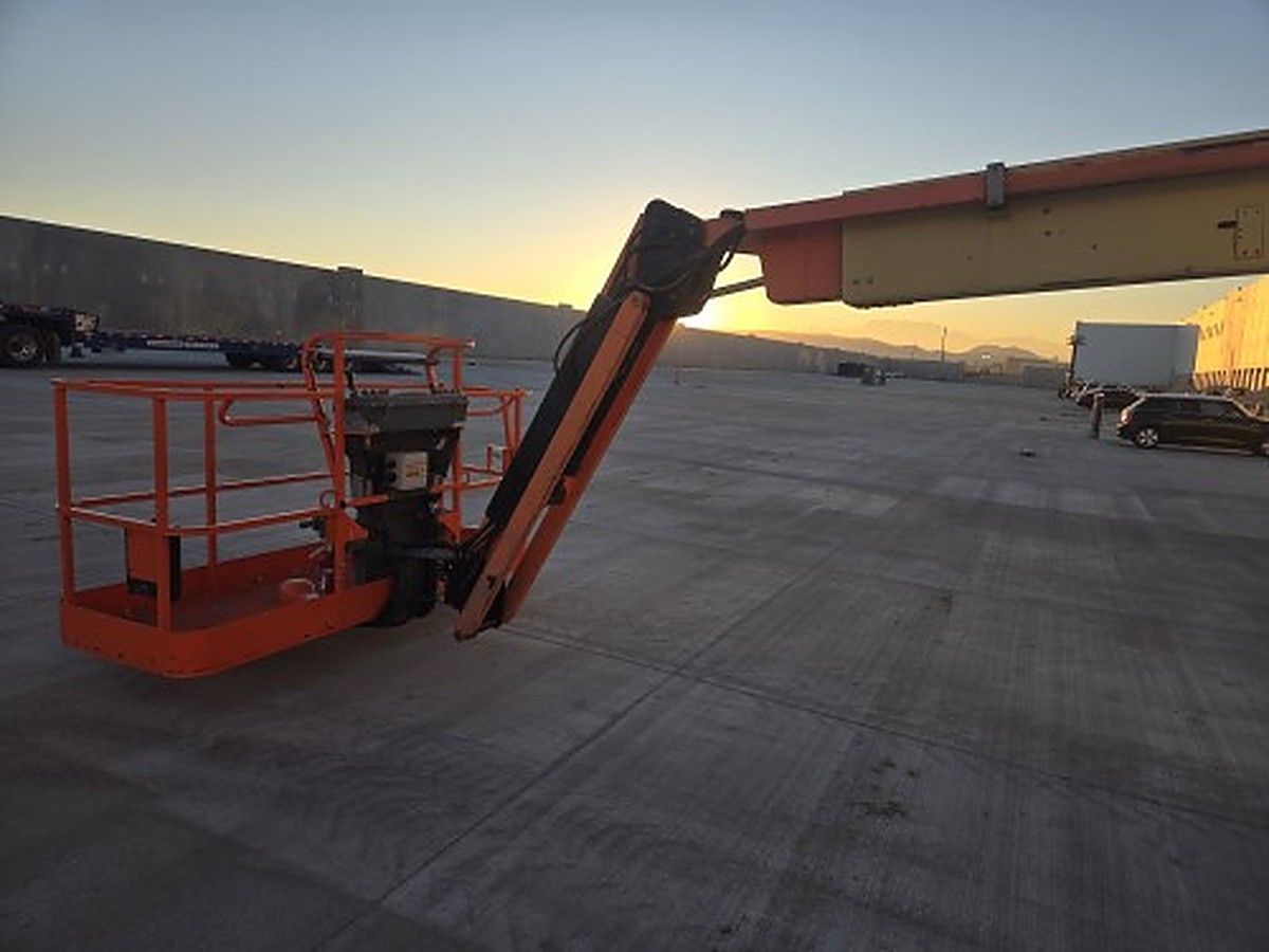 JLG 800AJ photo 3