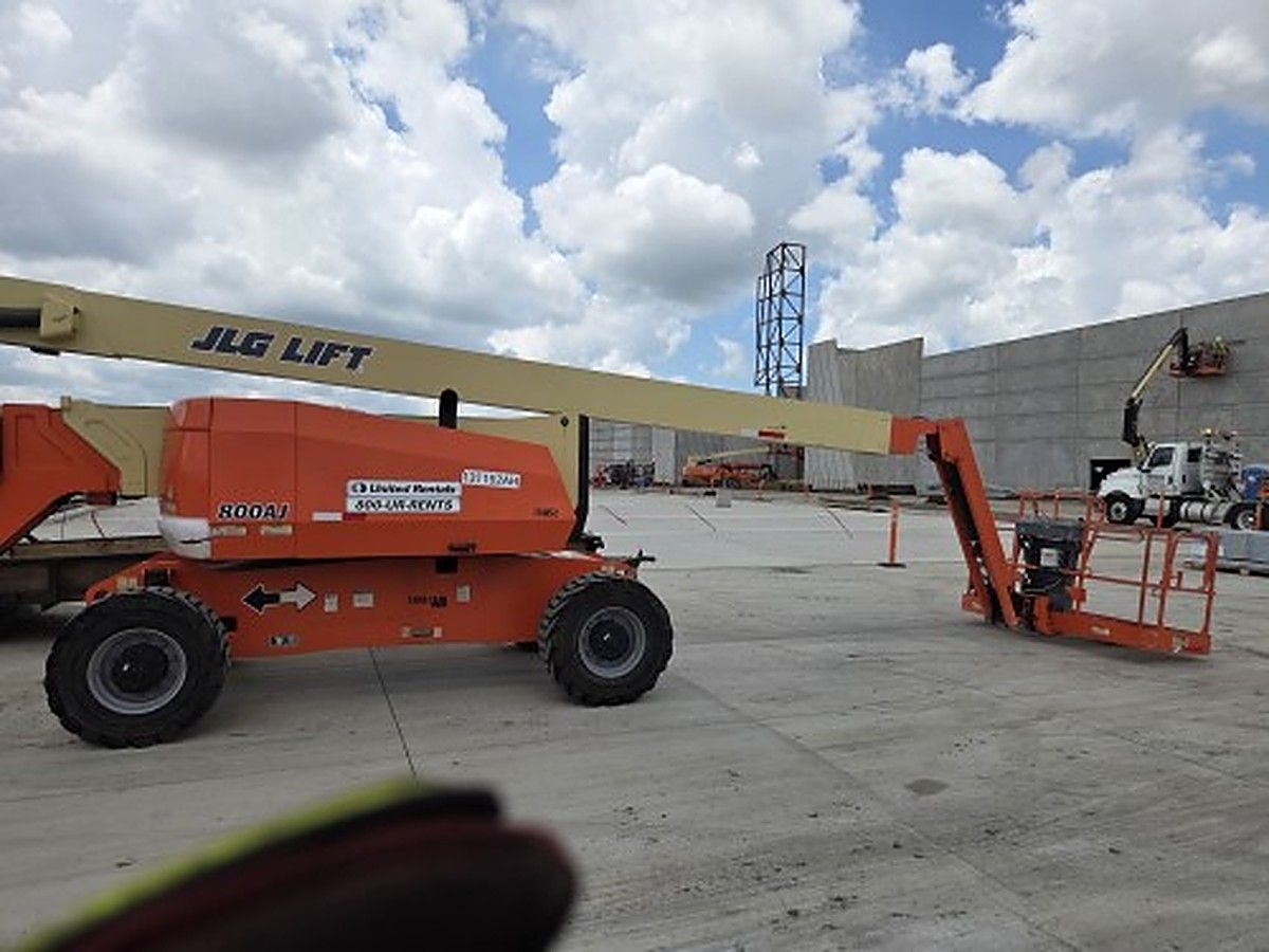 JLG 800AJ photo 2