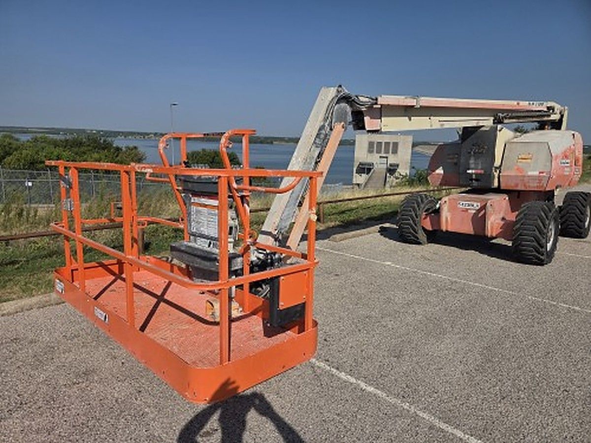 JLG 800AJ photo 9