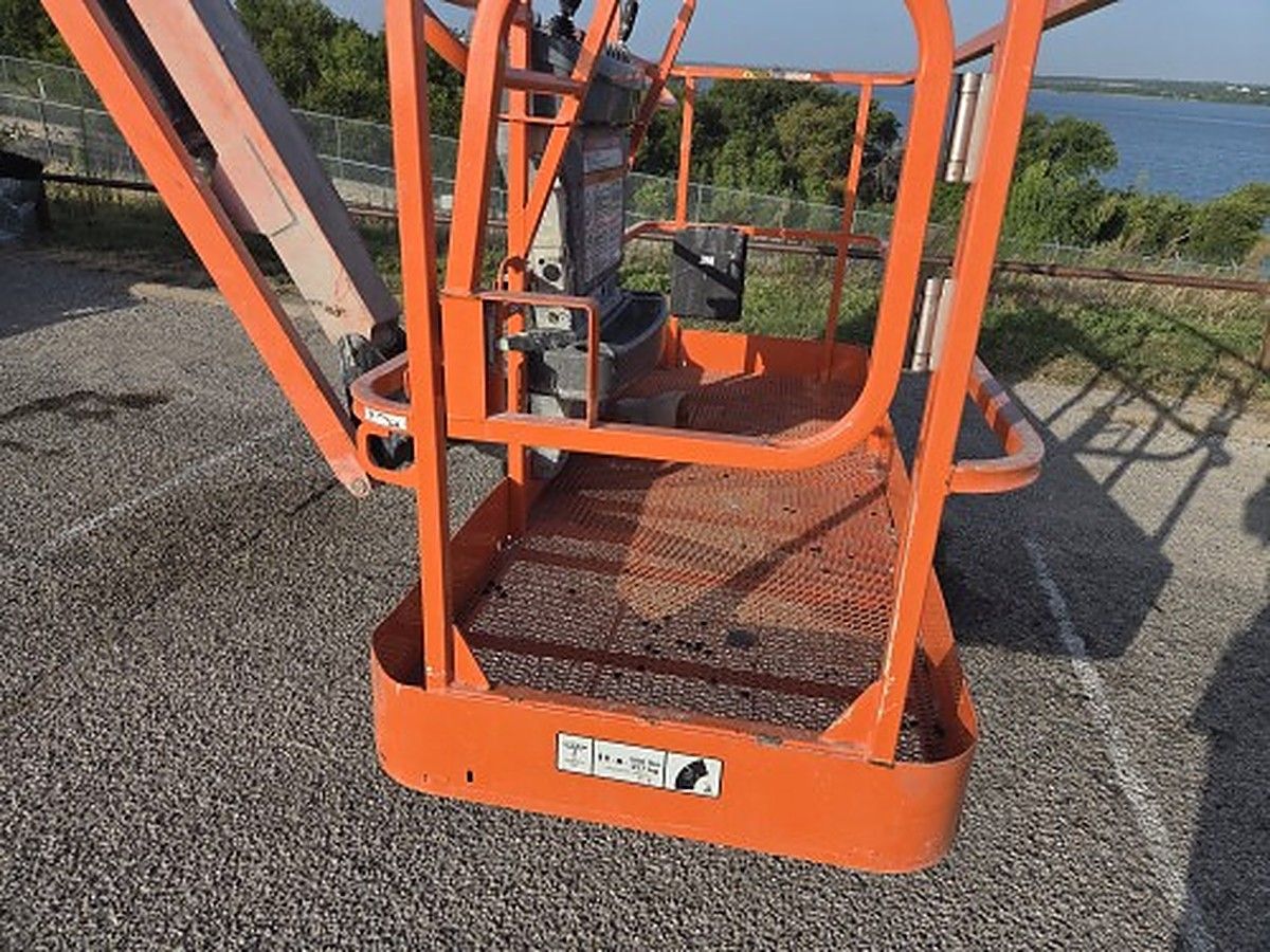 JLG 800AJ photo 10