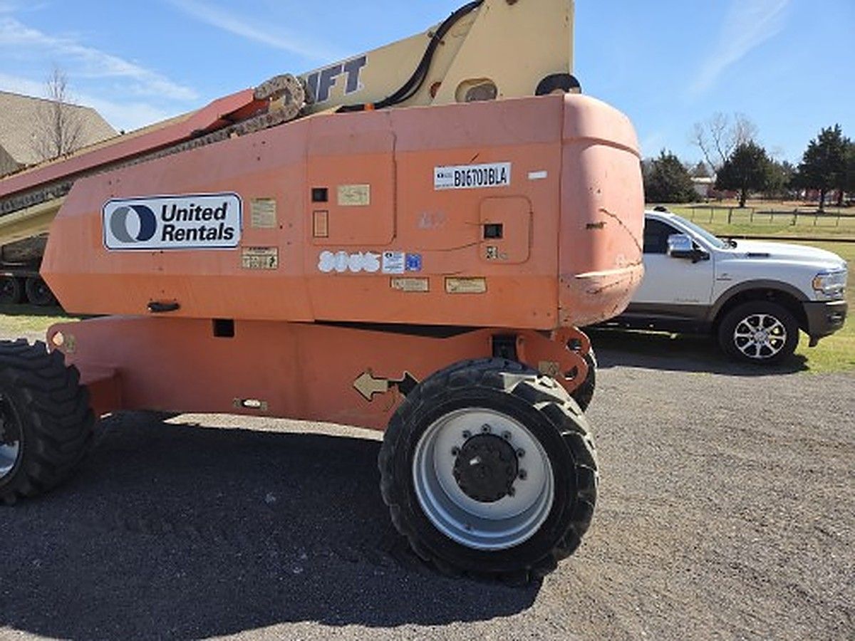 JLG 800S photo 2