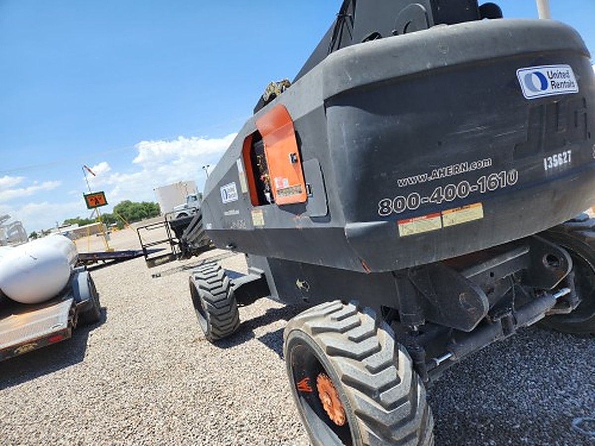 JLG 800S photo 8