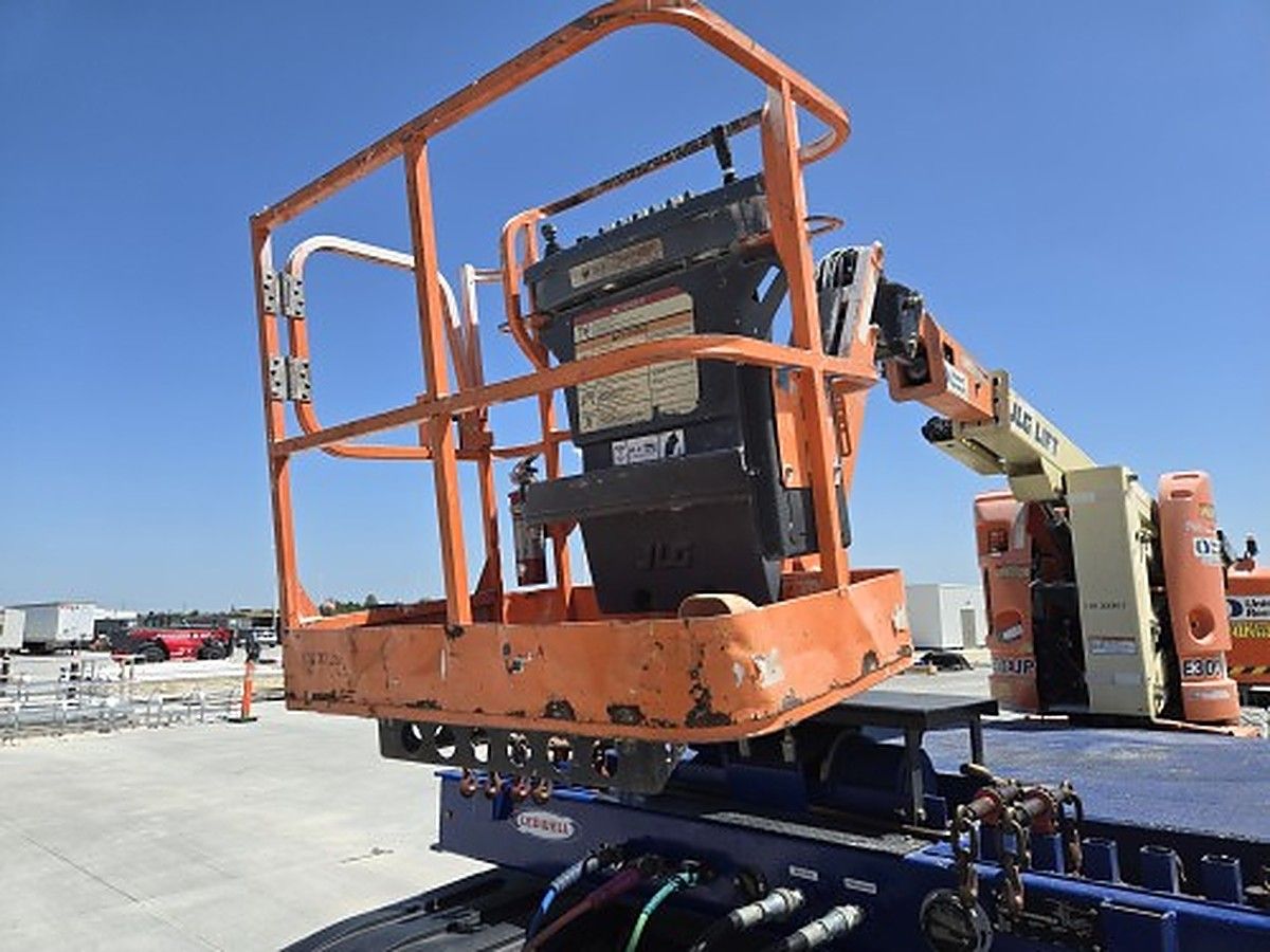 JLG E300AJP photo 8