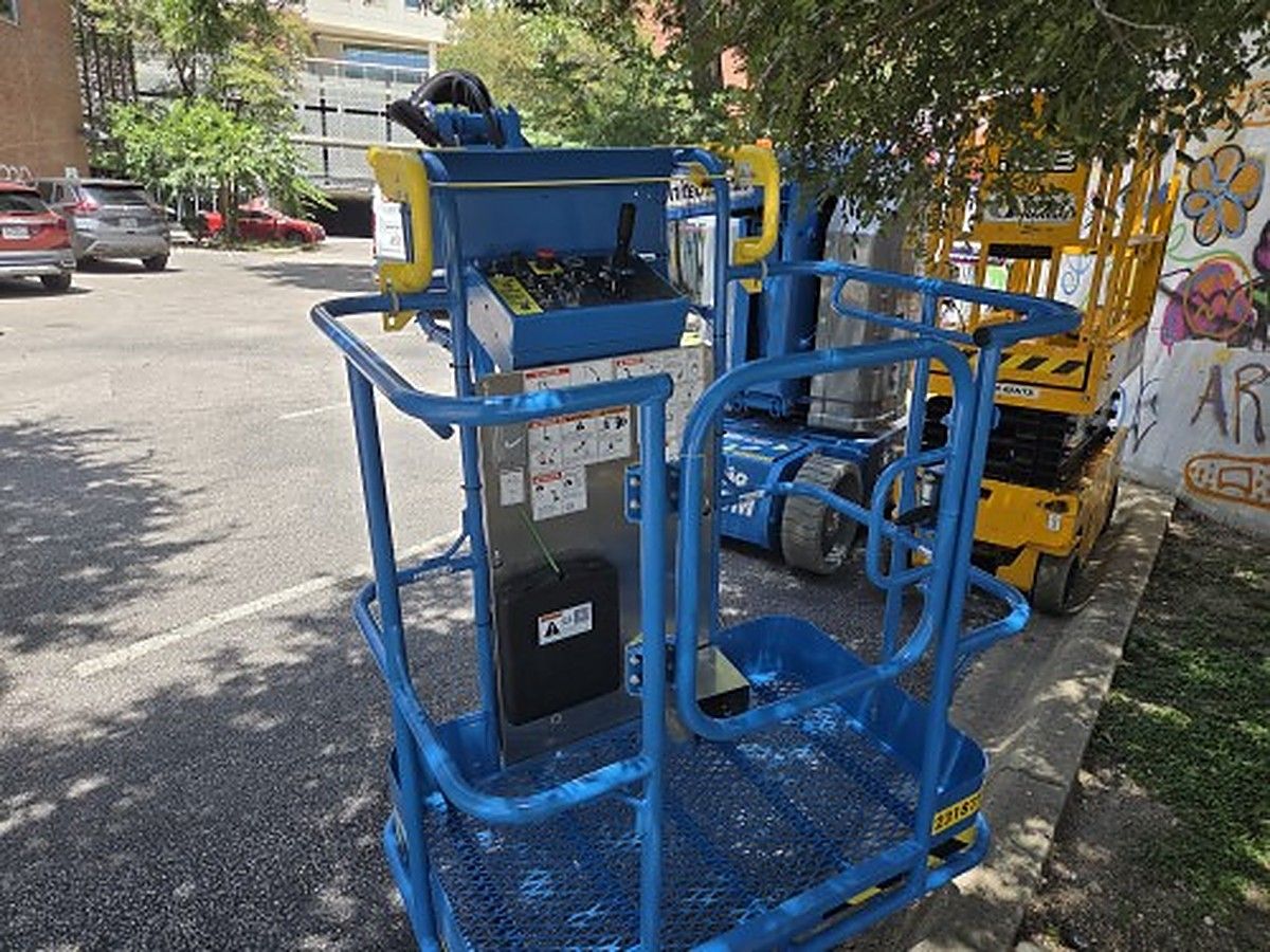 JLG E300AJP photo 5