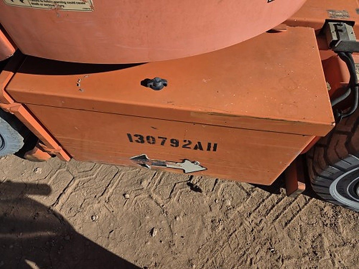 JLG E300AJP photo 4