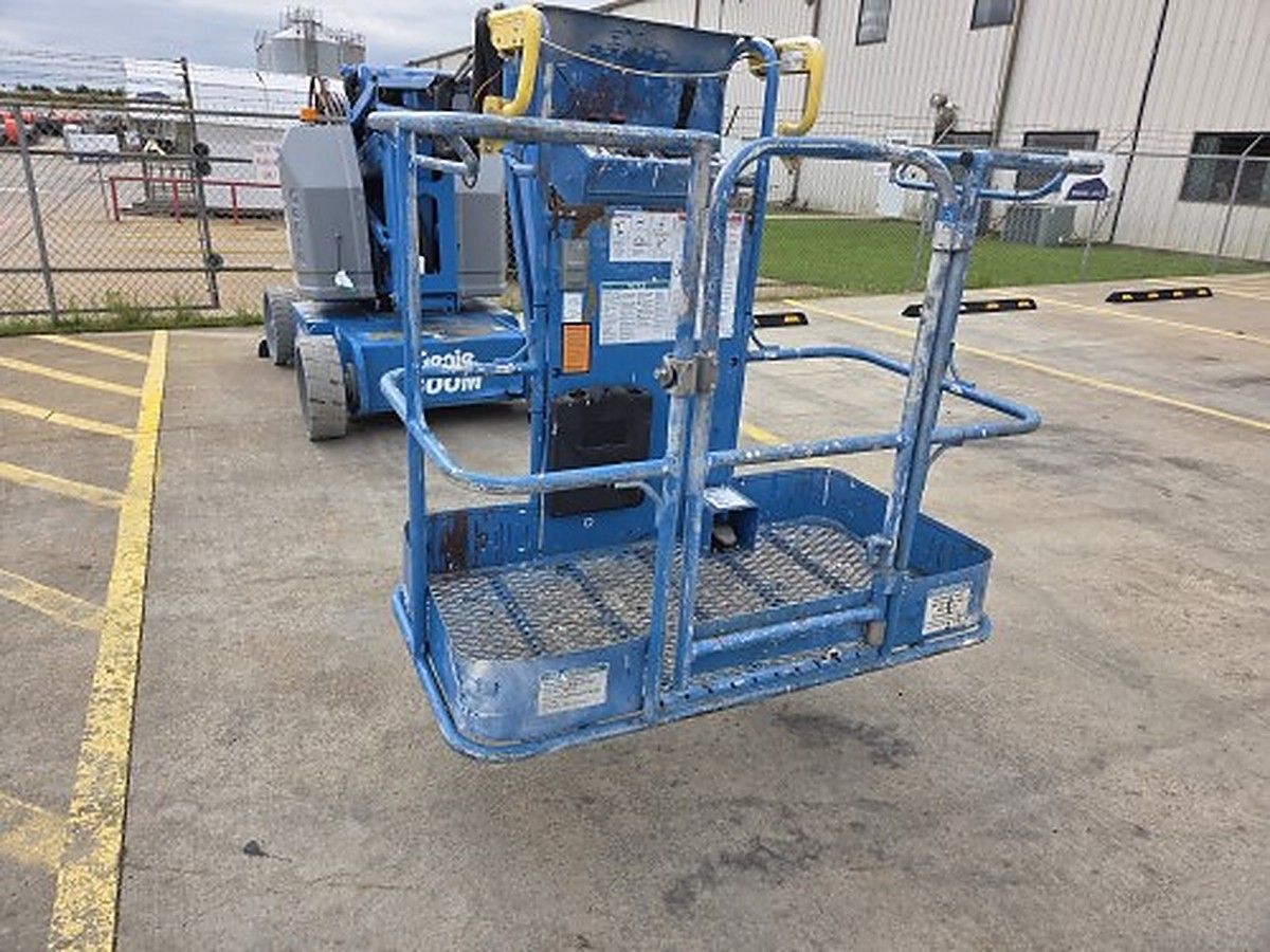 JLG E400AJPN photo 3