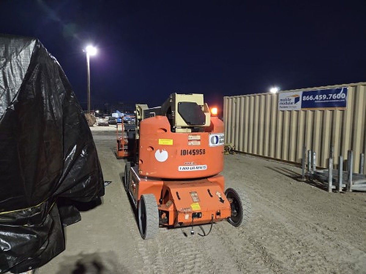 JLG E400AJPN photo 6
