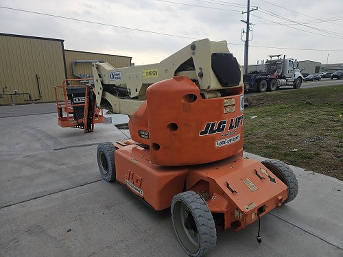 2013 JLG E400AJPN for sale in Las Vegas, NV
