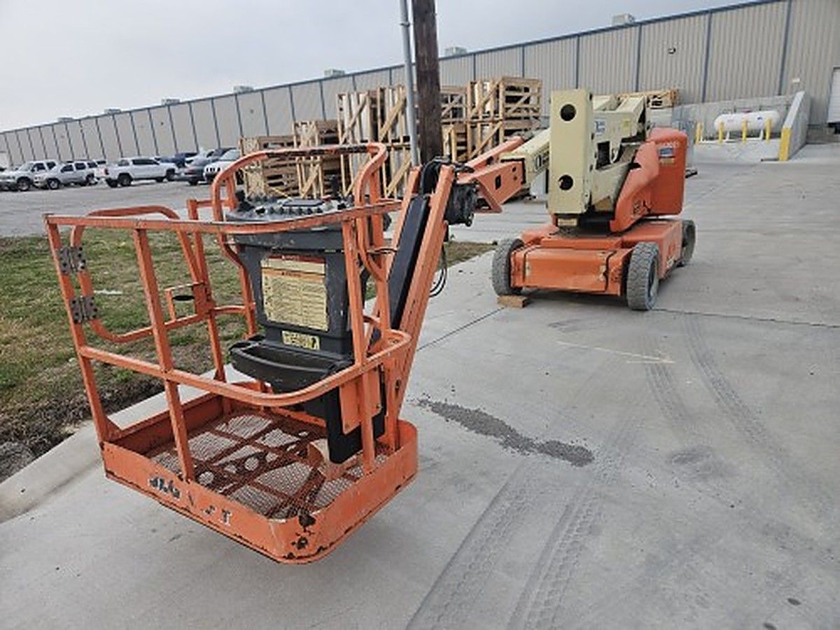 JLG E400AJPN photo 4