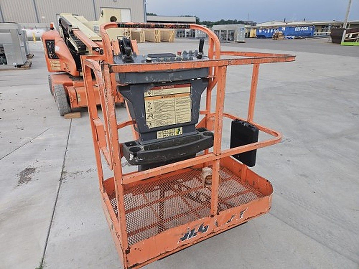 JLG E400AJPN photo 5