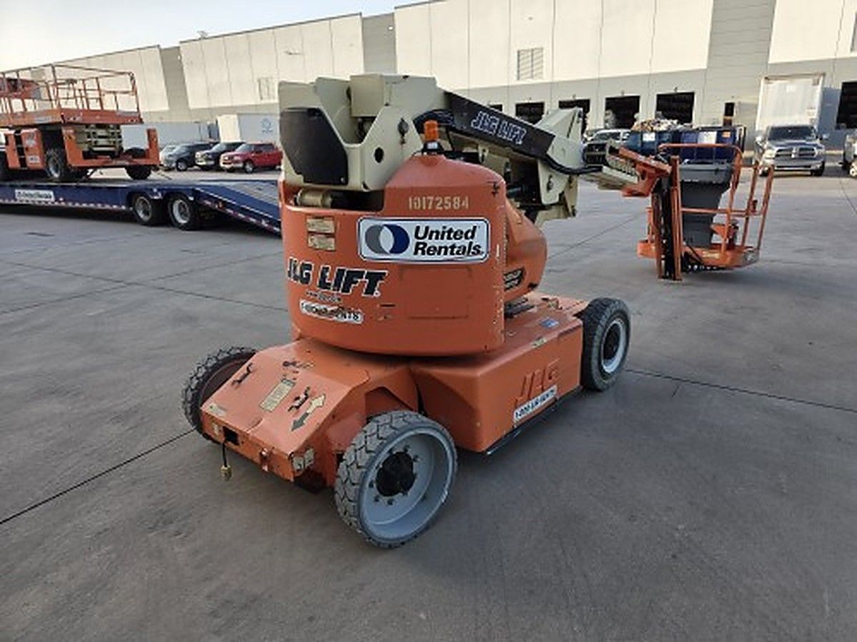 2013 JLG E400AJPN for sale in Las Vegas, NV