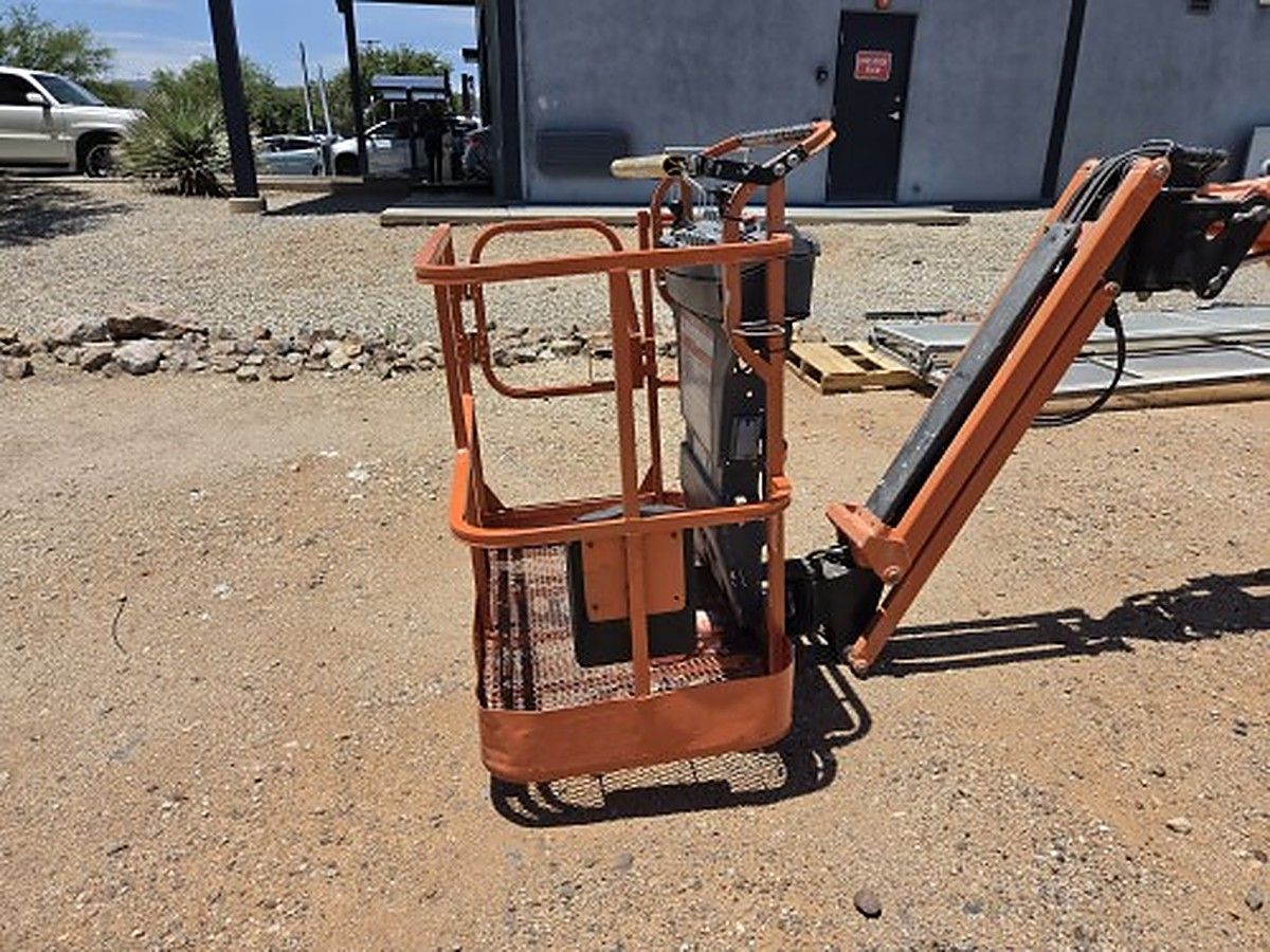 JLG E400AJPN photo 14