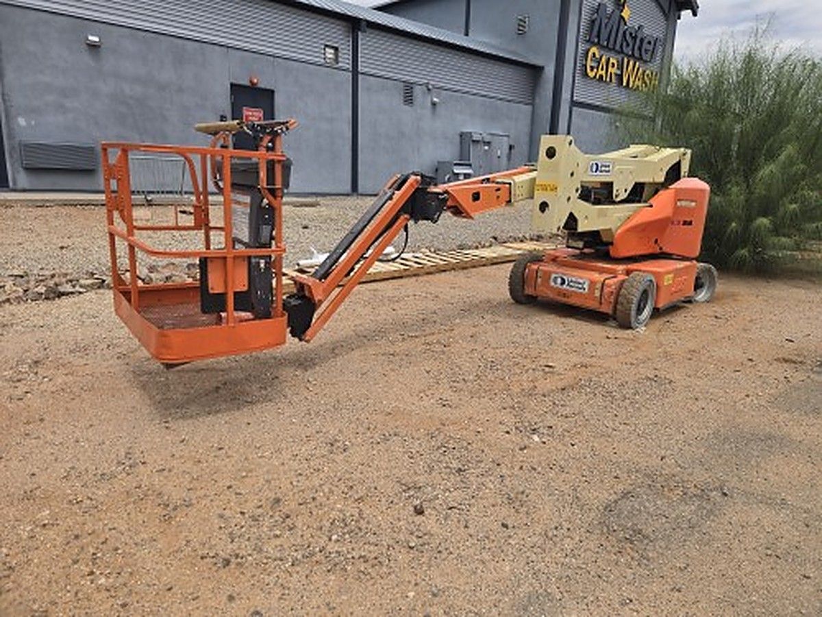 JLG E400AJPN photo 6