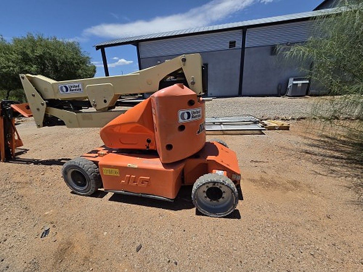 JLG E400AJPN photo 9