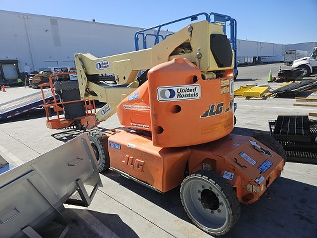 2013 JLG E400AN for sale in Las Vegas, NV