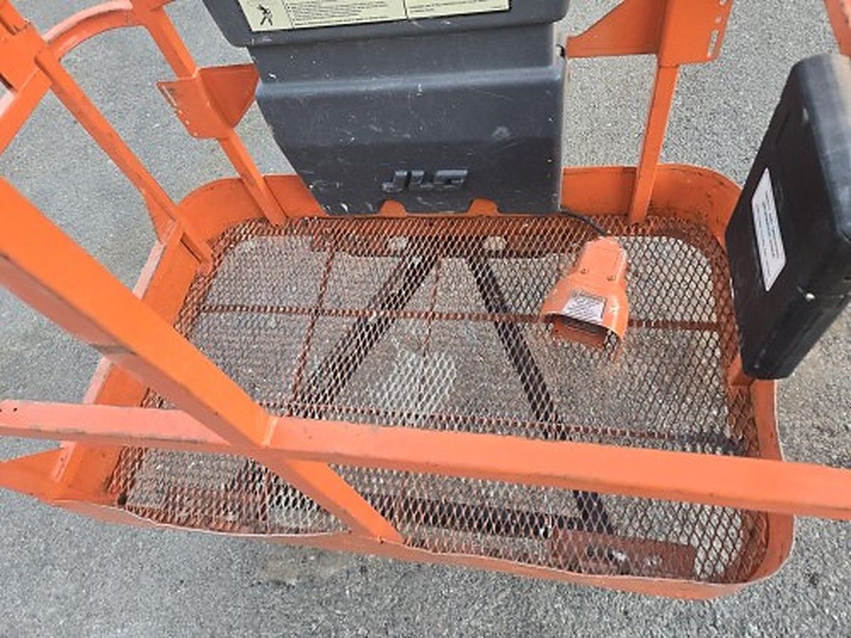 JLG E400AN photo 5