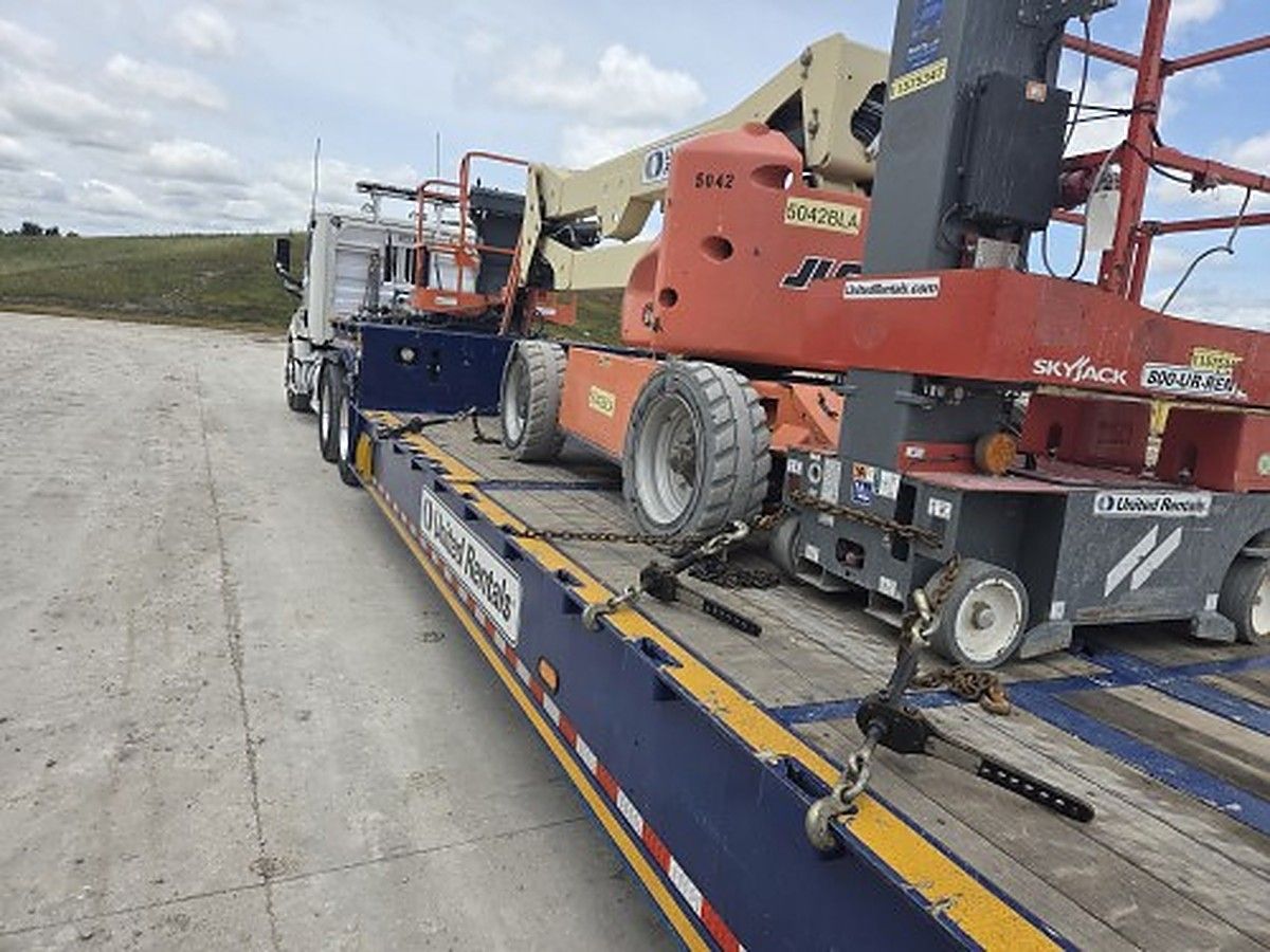 JLG E450AJ photo 5