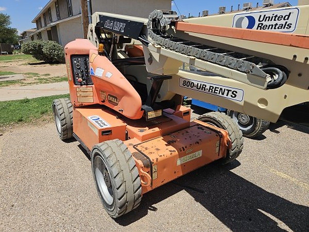 JLG E450AJ photo 7