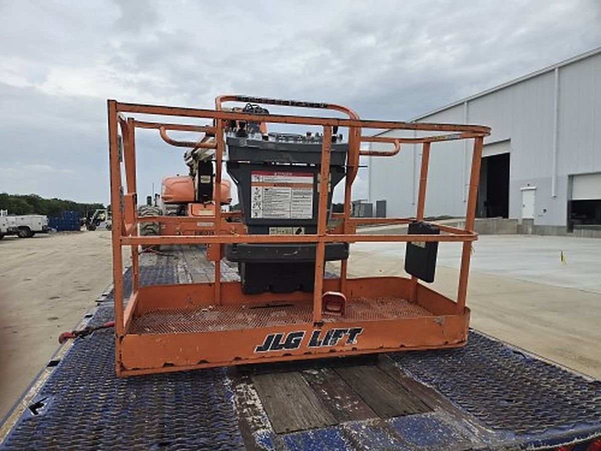JLG M600JP photo 2